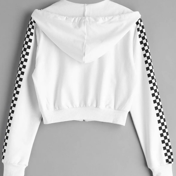 Two piece set - Picture 3 of 11